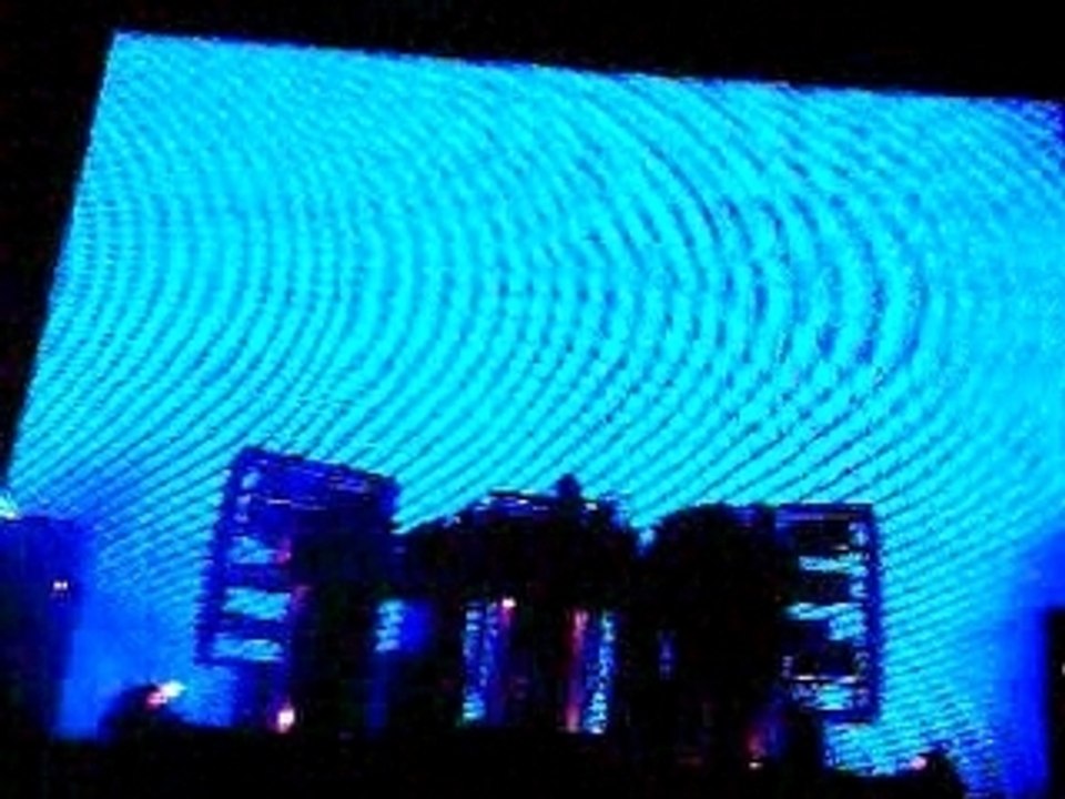 Chemical Brothers @ Summercase 07 Barcelone - Star Guitar 2