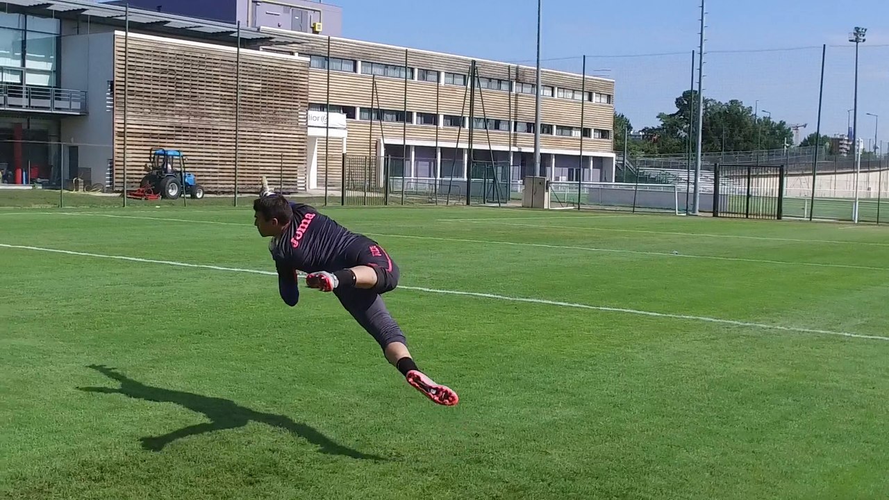 Slow motion et parades de gardiens à l'entrainement