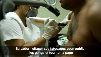 Salvador: effacer ses tatouages pour oublier les gangs