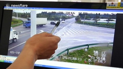 Lorry taken out by car after not stopping at red light