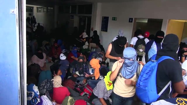 Honduran Police Arrest Students