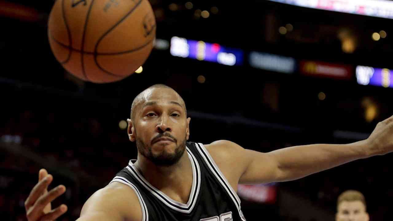 Spurs Trade Boris Diaw to Jazz