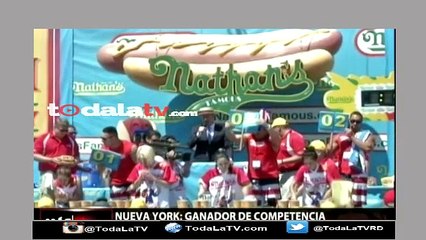 Concurso de comer Hot Dog se llevo acabo el 4 de julio