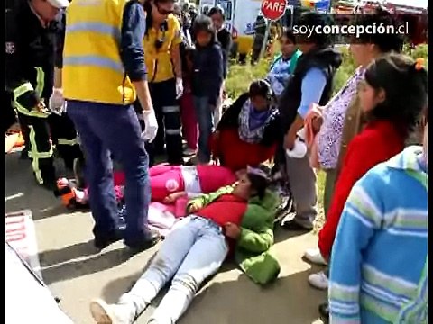 Choque entre un bus y un camión camino a Cabrero dejó 27 lesionados
