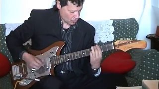 Eddie Weel's Blues: Eddie Weel plays a 1966 Eko X-27