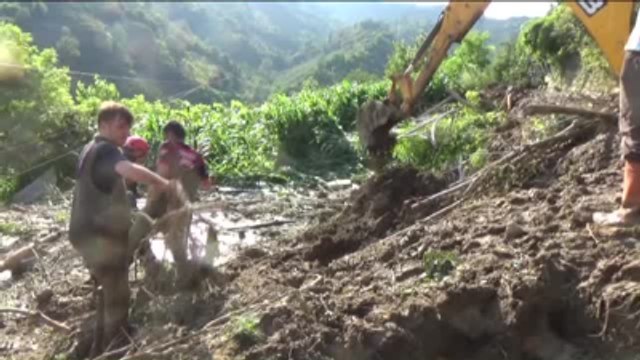 Sel Sularına Kapılan İki Kişiyi Arama Kurtarma Çalışmaları (2)