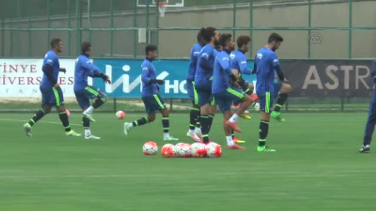 Fenerbahçe, Romanyanın Csms Laşi Takımıyla Antrenman Maçı Yaptı