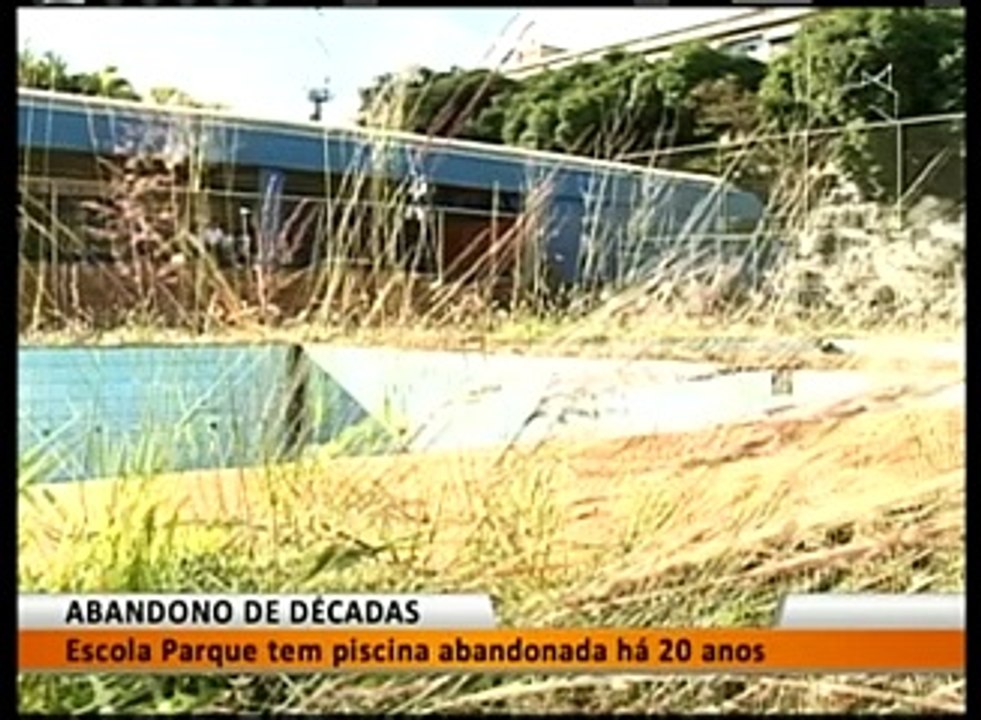 ABANDONO DE DÉCADAS