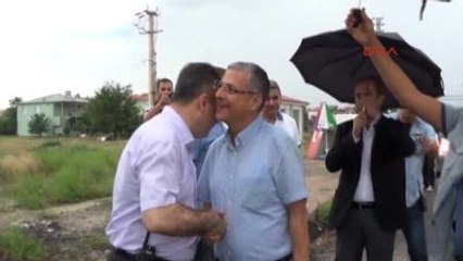 Iğdır Valisi ile Emniyet Müdürü Sokakta Bayramlaştı