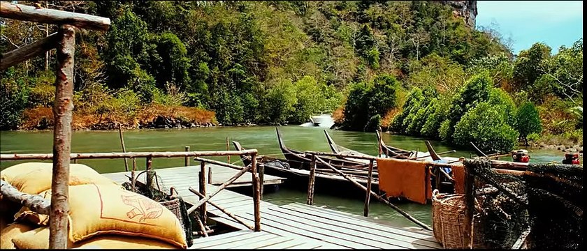 Don 2 - The King is Back - Entry scene of Sharukh Khan SRK on Blueray