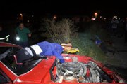 Otomobil Yolda Kenarında Duran TIR'a Çarptı: 4 Ölü, 1 Yaralı
