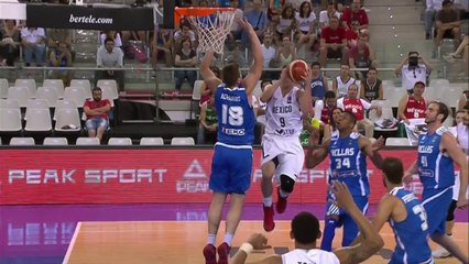 Les frangins Antetokounmpo et Kostas Koufos en mode block party