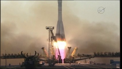 Trois astronautes s'envolent vers l'ISS à bord d'un nouveau Soyouz