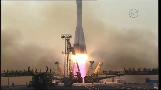 Trois astronautes s'envolent vers l'ISS à bord d'un nouveau Soyouz