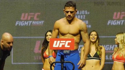 UFC Fight Night 90 weigh-in highlight