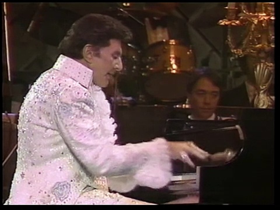 Liberace - Chopsticks w London Philharmonic Orchestra