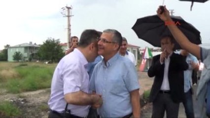 Iğdır'da Vali ve Emniyet Müdürü Görevdeki Güvenlik Görevlileri ile Bayramlaştı