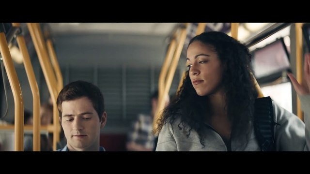 Publicité - Dans Sorry , les basketteurs canadiens ironisent sur leur politesse