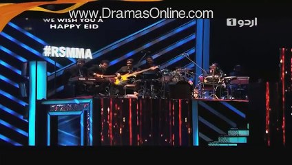 Sharukh Khan Gone Mad On Musicians In An Award Show