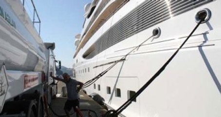 Şeyh Mansur'un 147 Metre Uzunluğundaki Lüks Yatı Marmaris'e Geldi