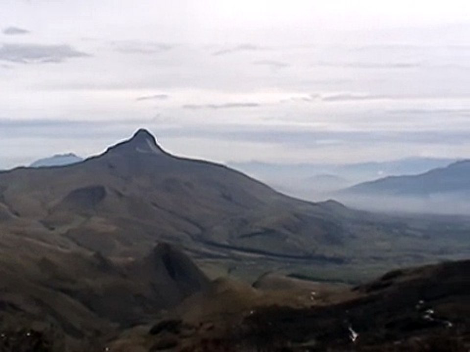 7 de las 10 montañas más altas de Ecuador