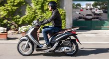 2016 Piaggio Medley 125i ABS [ESSAI VIDEO] : l'italien malin