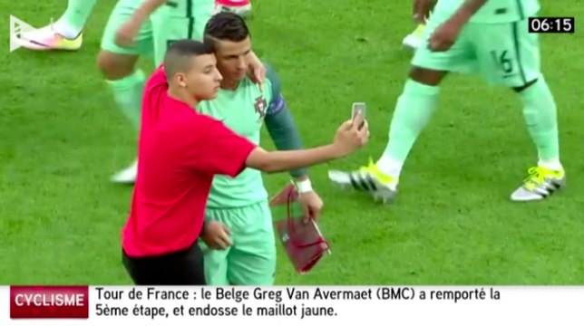 Un ramasseur de balle se tape l'affiche ! Zapping People du 07/07/2016 par lezapping