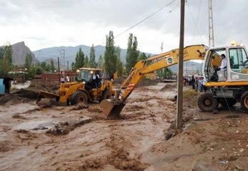Sel Doğubayazıt'ı Yerle Bir Etti
