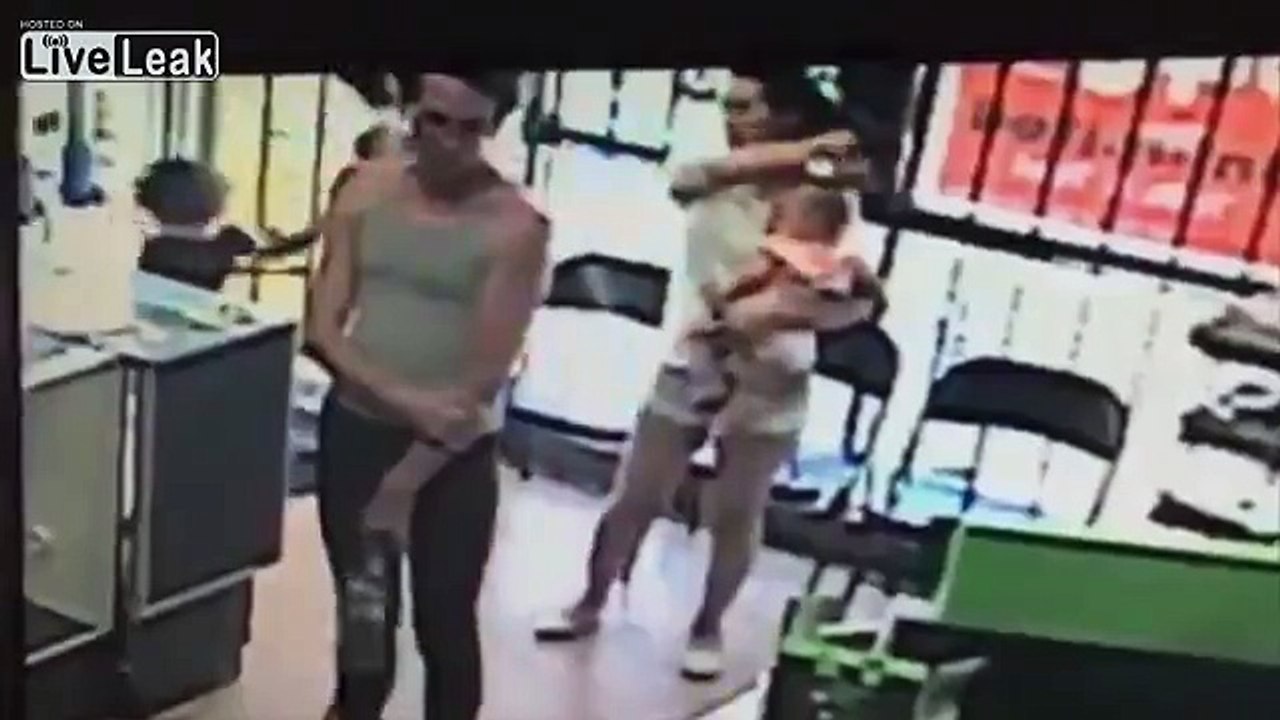 Une fillette de 4 ans victime d'un kidnapping dans un magasin en pleine journée