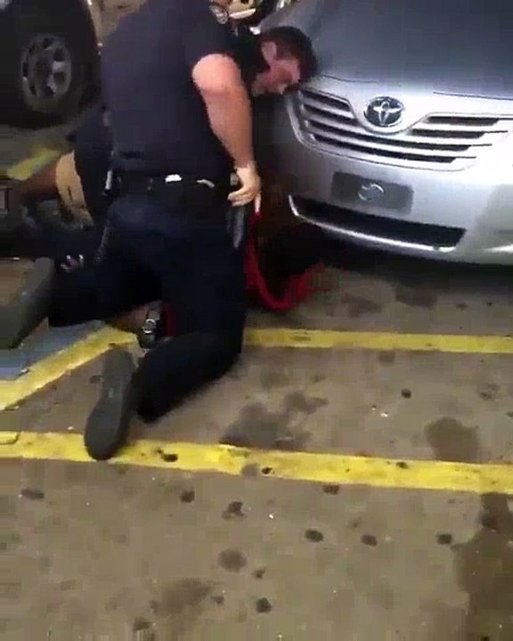 ABD polisi siyahi Alton Sterling öldürme anı görüntüleri izle - 7 Temmuz 2016