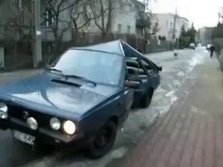 Rouler avec ta voiture après un accident... Yo.. Wassup?!