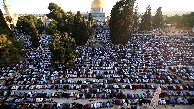 Prière de la fin du ramadan sur l'esplanade des mosquées