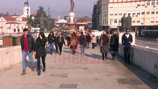 Analistët: Qytetarët paguajnë keq menaxhimin e krizës, do të ketë sanksione të tjera