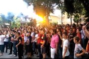 Galatasaraylı Taraftarlar Florya'yı Bastı, Yönetimi İstifaya Çağırdı