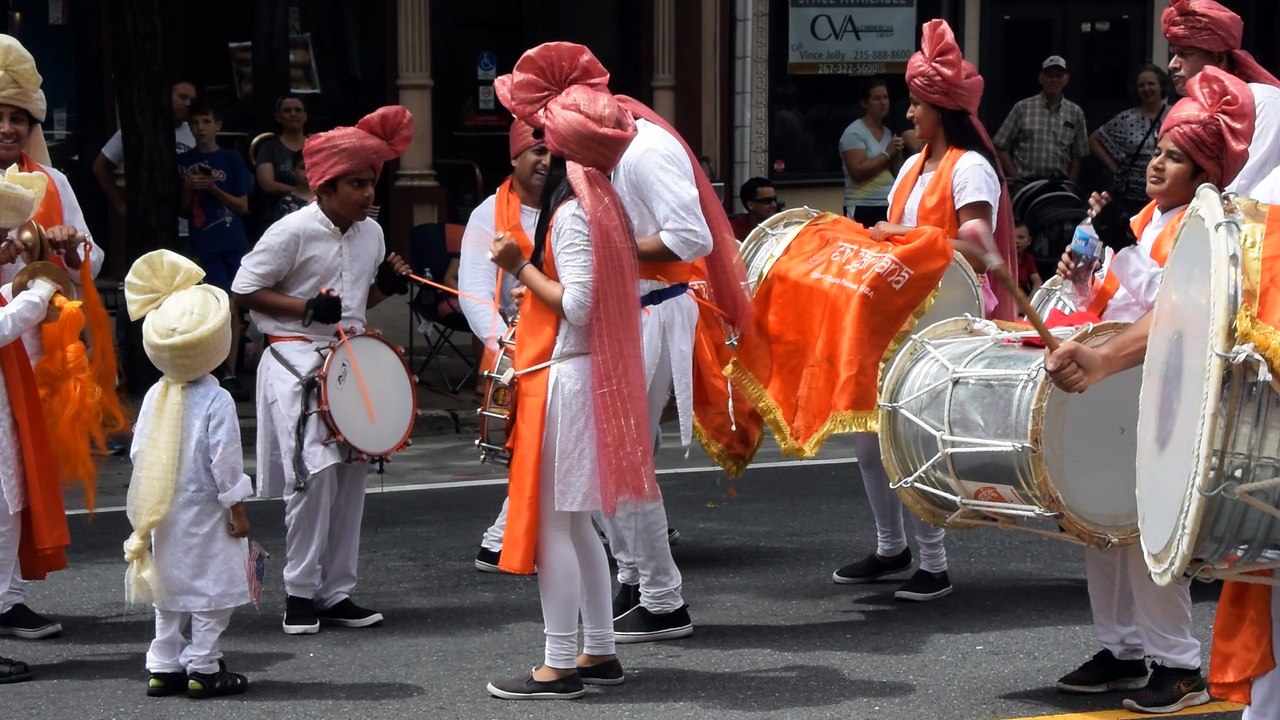 parade 6