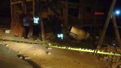 Kocaeli Otomobil İnşaat Alanına Uçtu, Başına Demir Saplanan Sürücü Öldü