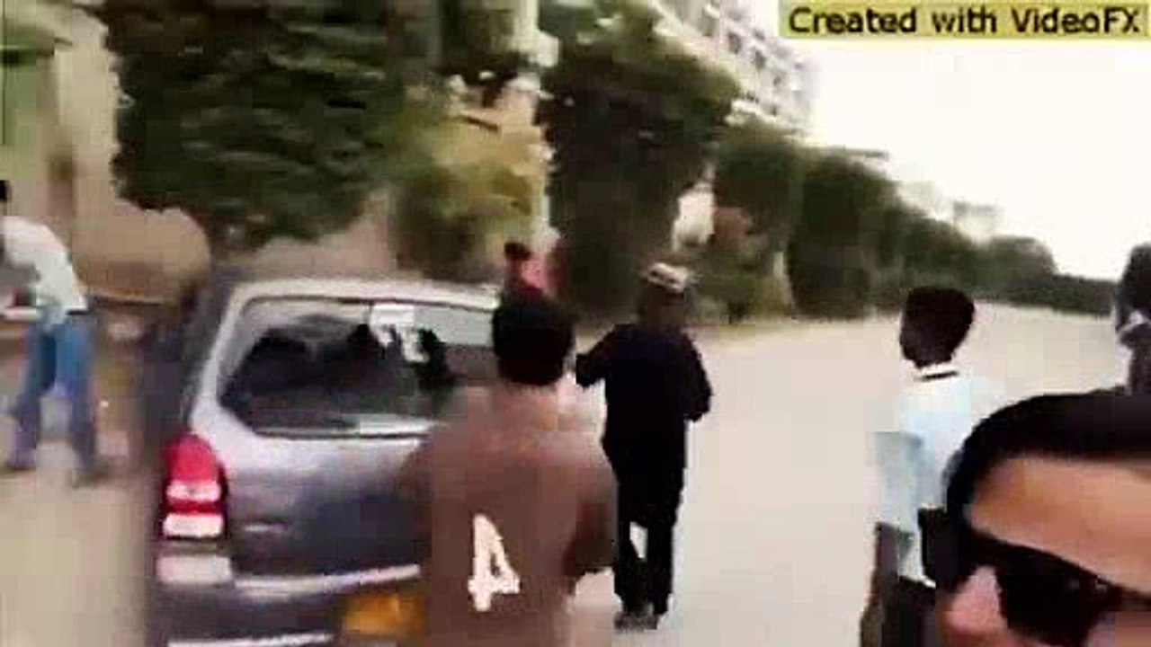 Karachi factory employees vandalize vehicles after owners refuse Eid bonus