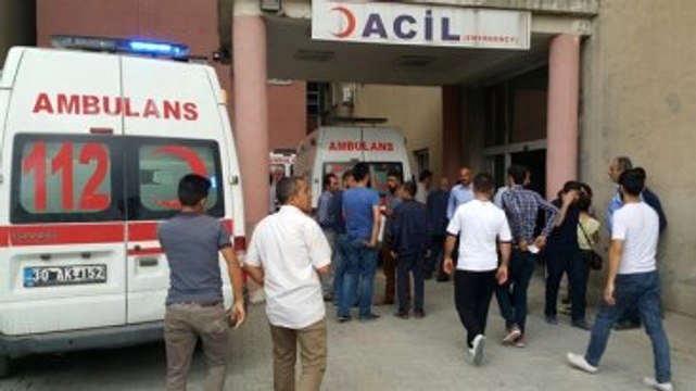 Hakkari'de Zırhlı Polis Aracı Takla Attı: 7 Polis Yaralı