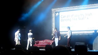 One Direction Irish Dancing (Toronto Molson Amphitheater, May 29, 2012)