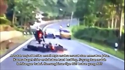 Kecelakaan maut Yamaha R25 vs Daihatsu Ayla