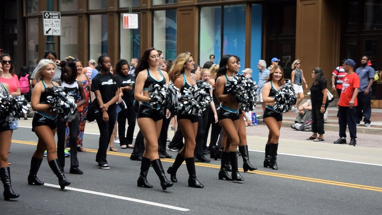 parade 13