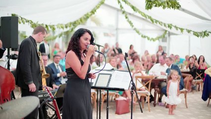 Bon Jovi sings with Lourdes Valentin on a private wedding in Miami (4K)