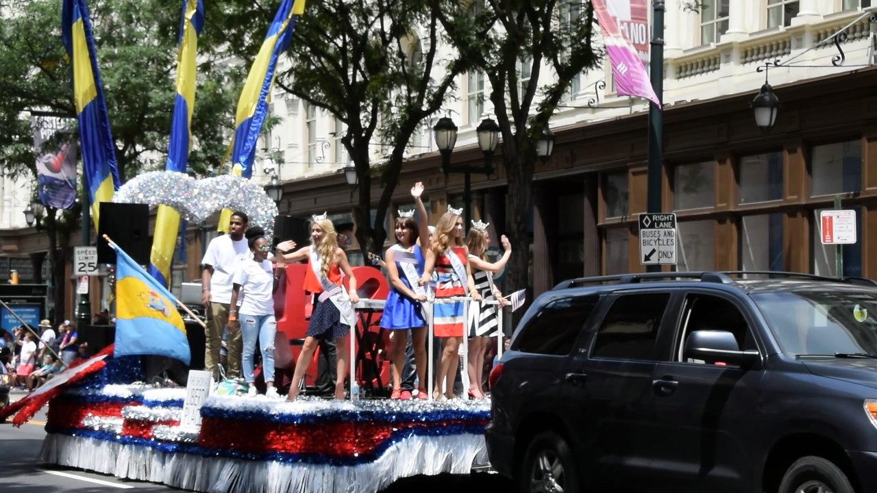 parade 17
