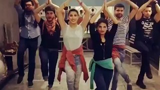Mehwish Hayat Dance Dubsmash - YouTube