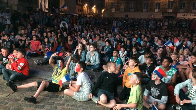 Alençon en liesse après la victoire des bleus en demi-finale de l'Euro 2016