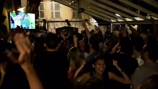 Euro 2016 : des Grenoblois envahissent les rues après la victoire 2-0 face à l'Allemagne en demi finale