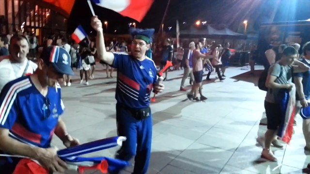 A la sortie du zénith de Strasbourg après la victoire de la France contre l'Allemagne à L'Euro 2016