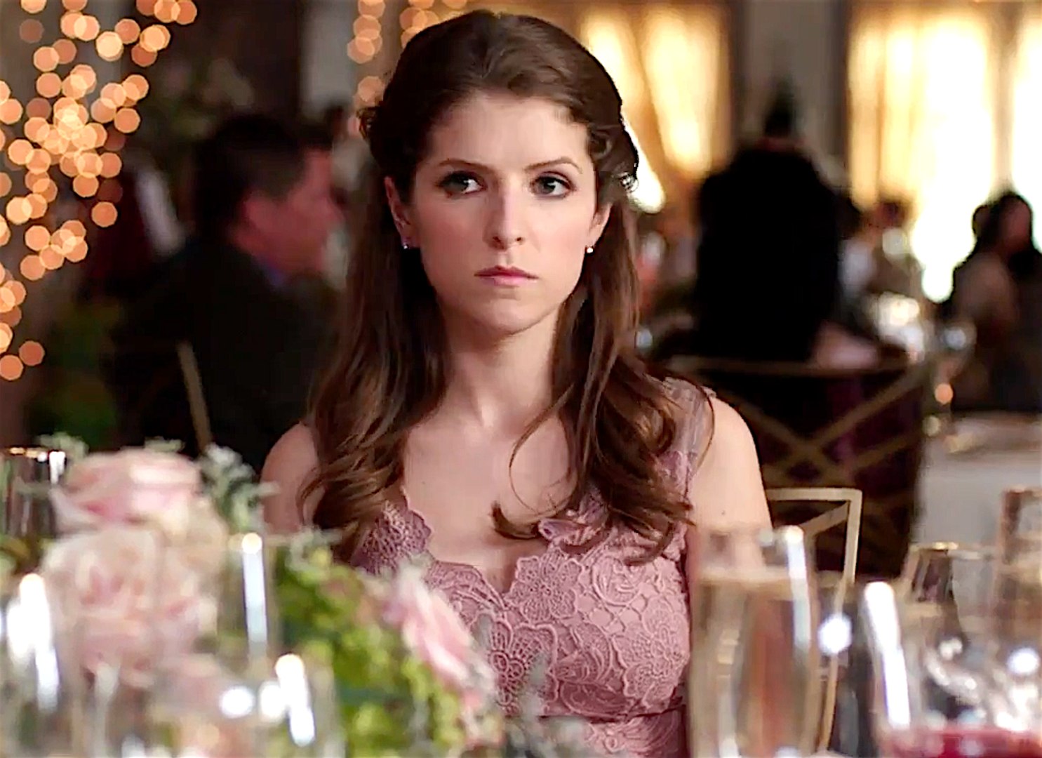 Table 19 with Anna Kendrick - Official Trailer - video Dailymotion