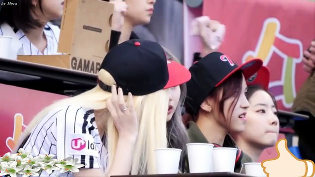 Nkauj Hmoob Zoo Nkauj - Ntxim hlub heev