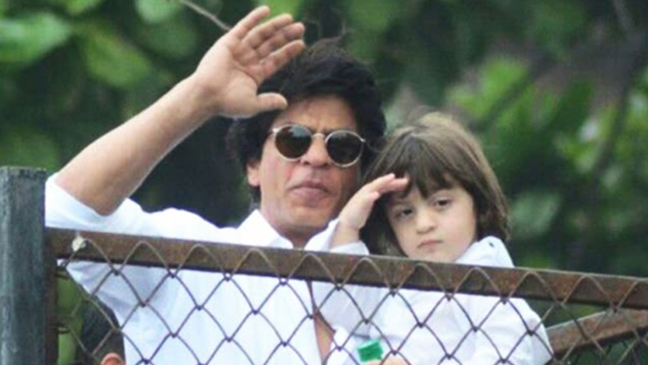 Shahrukh & AbRam Waves & Wishes EID Mubarak To Fans